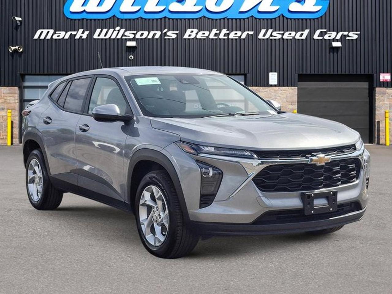 2025 Chevrolet Trax LS | Heated Seats | Remote Start | Lane Keep Assist | Carplay + Android Auto | Heated Mirrors & More Photo