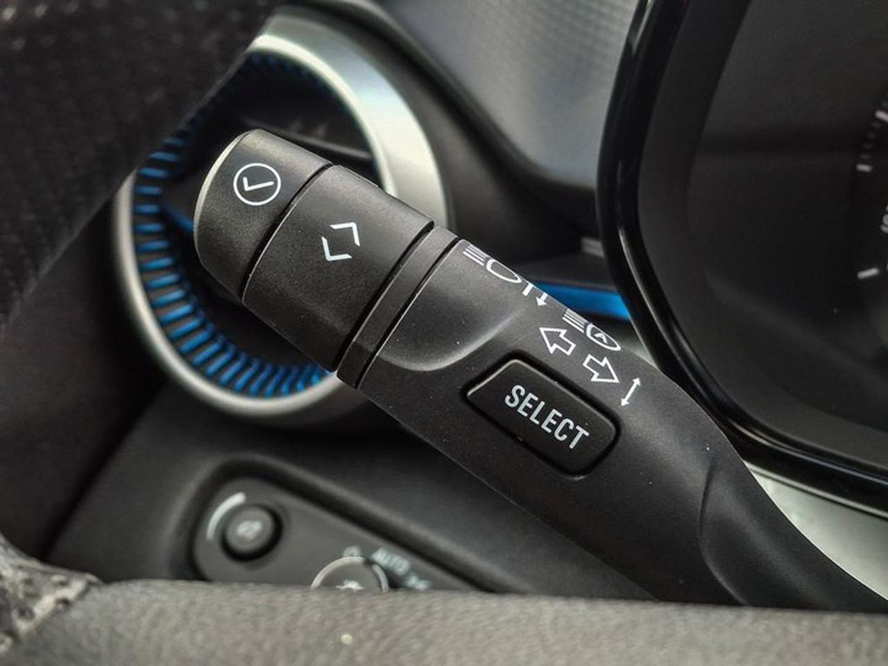 2025 Chevrolet Trax LS | Heated Seats | Remote Start | Lane Keep Assist | Carplay + Android Auto | Heated Mirrors & More Photo