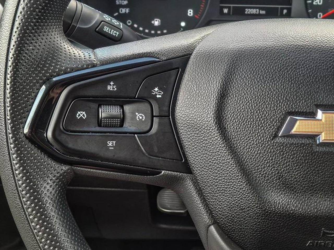 2025 Chevrolet Trax LS | Heated Seats | Remote Start | Lane Keep Assist | Carplay + Android Auto | Heated Mirrors & More Photo