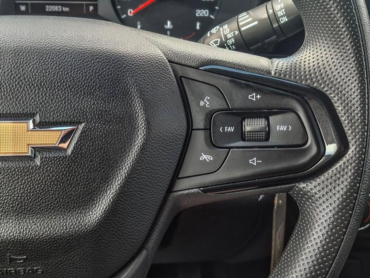 2025 Chevrolet Trax LS | Heated Seats | Remote Start | Lane Keep Assist | Carplay + Android Auto | Heated Mirrors & More Photo