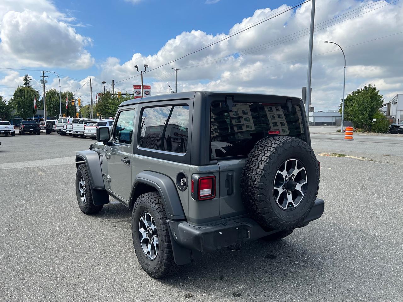2022 Jeep Wrangler Sport S Photo