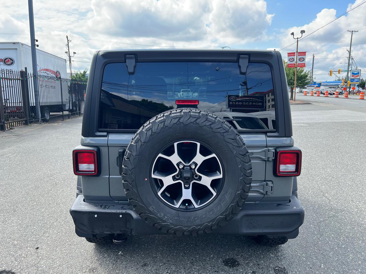 2022 Jeep Wrangler Sport S Photo