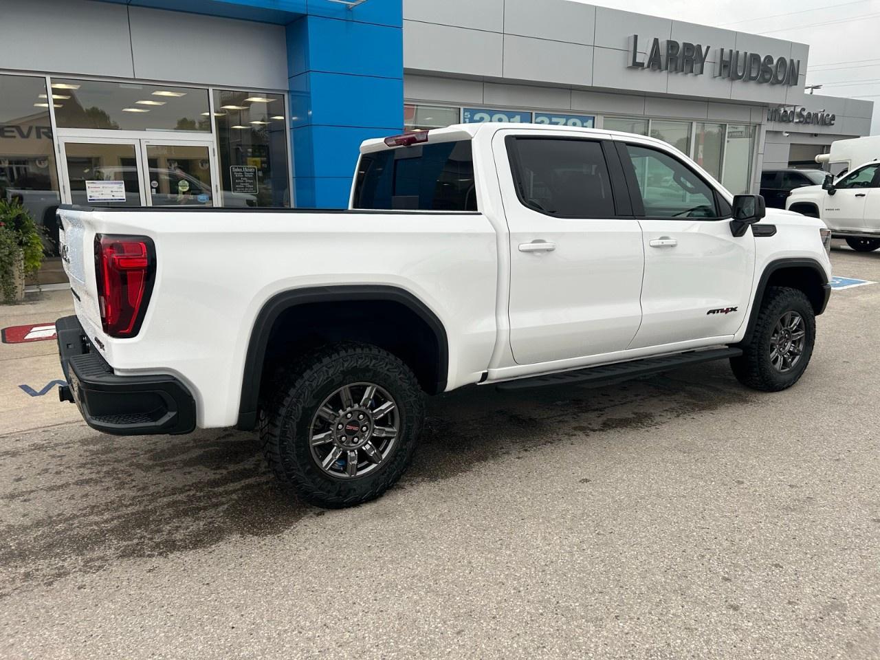 2026 GMC Sierra 1500 Crew Cab Short Box 4-Wheel Drive AT4X Photo2
