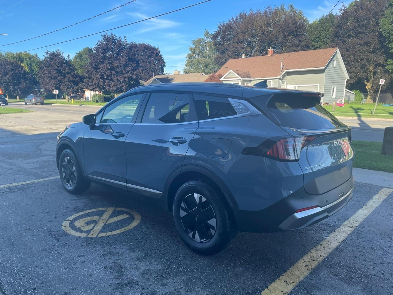 2027 Kia Sportage Hybrid EX AWD Photo
