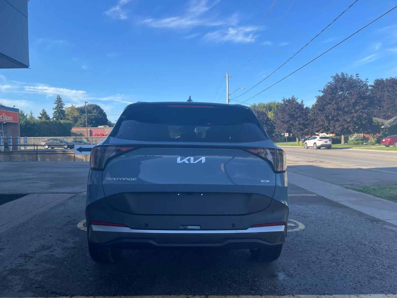 2027 Kia Sportage Hybrid EX AWD Photo