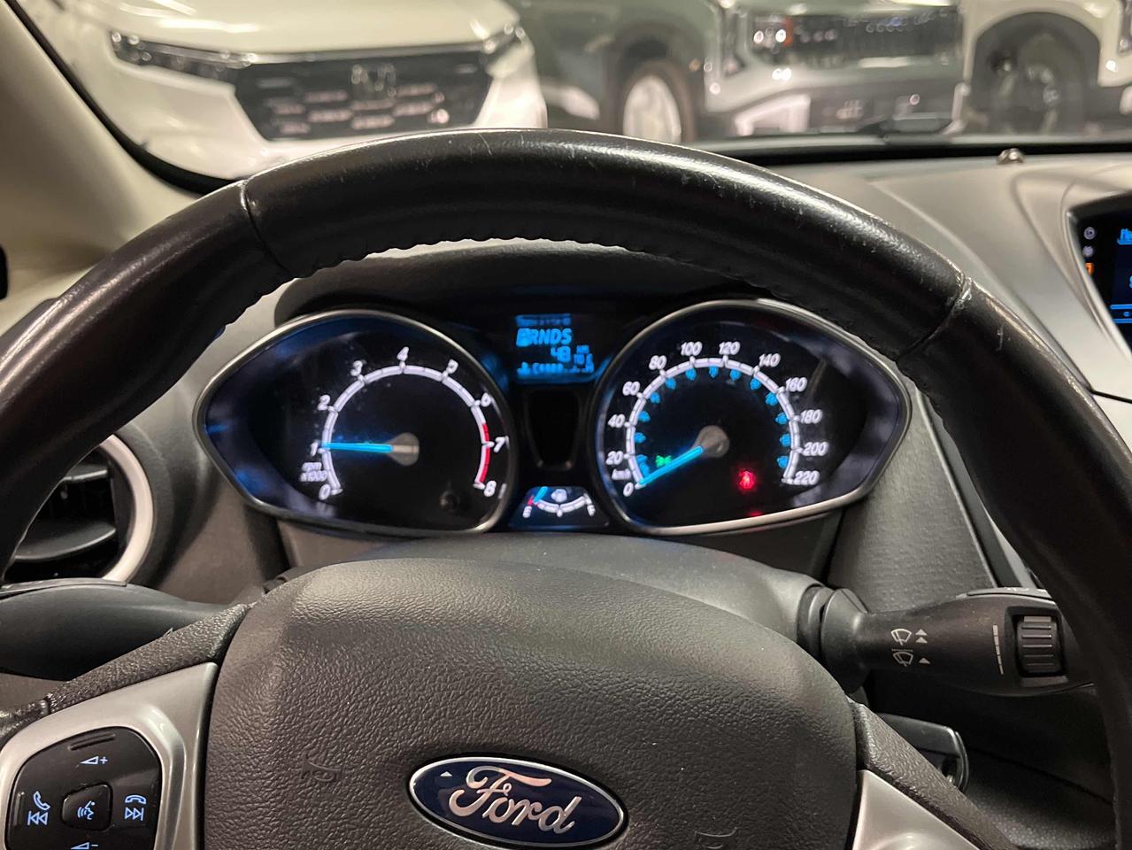 2015 Ford Fiesta 5dr HB SE Clean CarFax Finance Available Trades OK Photo2
