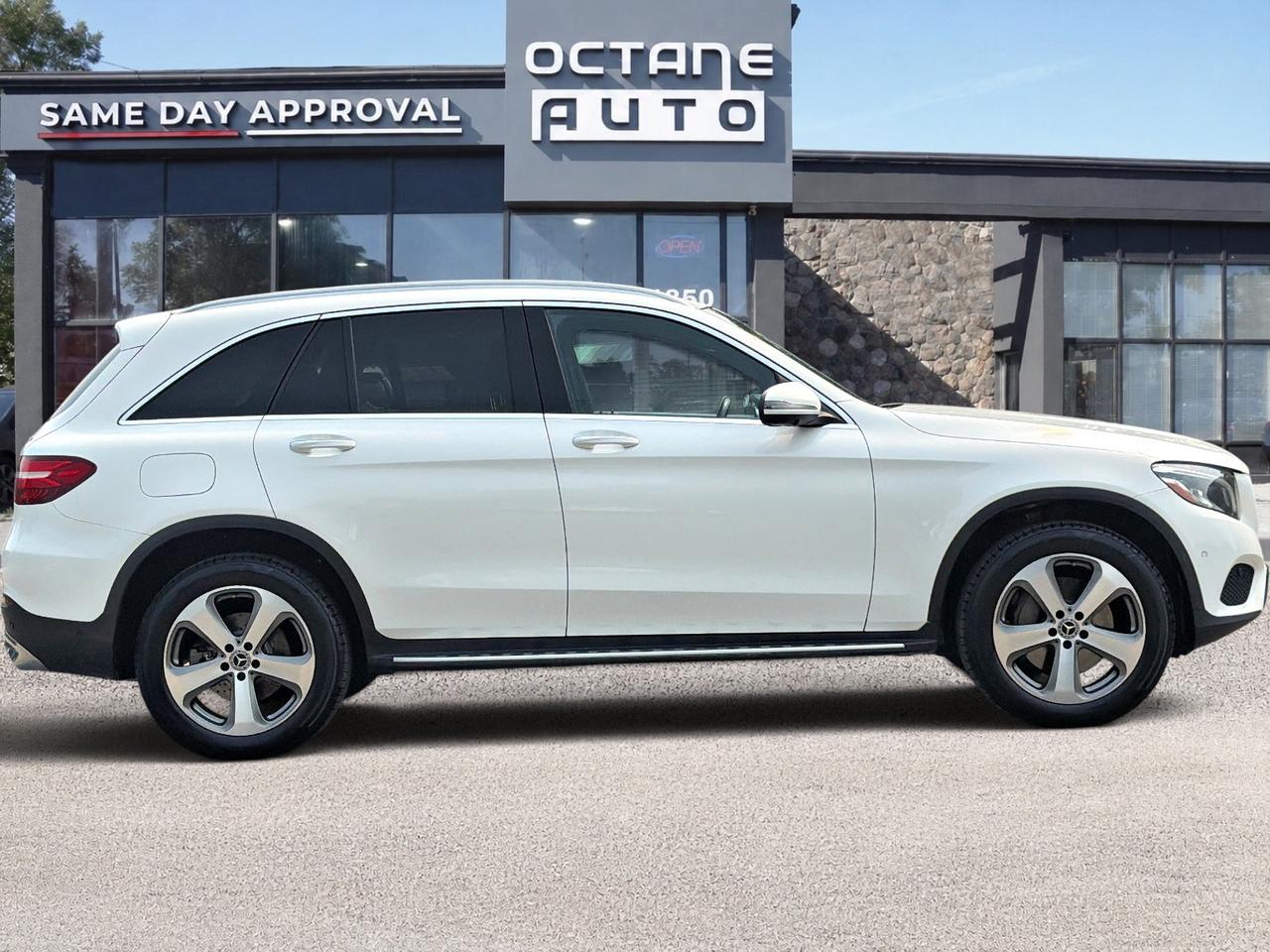 2019 Mercedes-Benz GLC-Class GLC 300 4MATIC SUV Photo3
