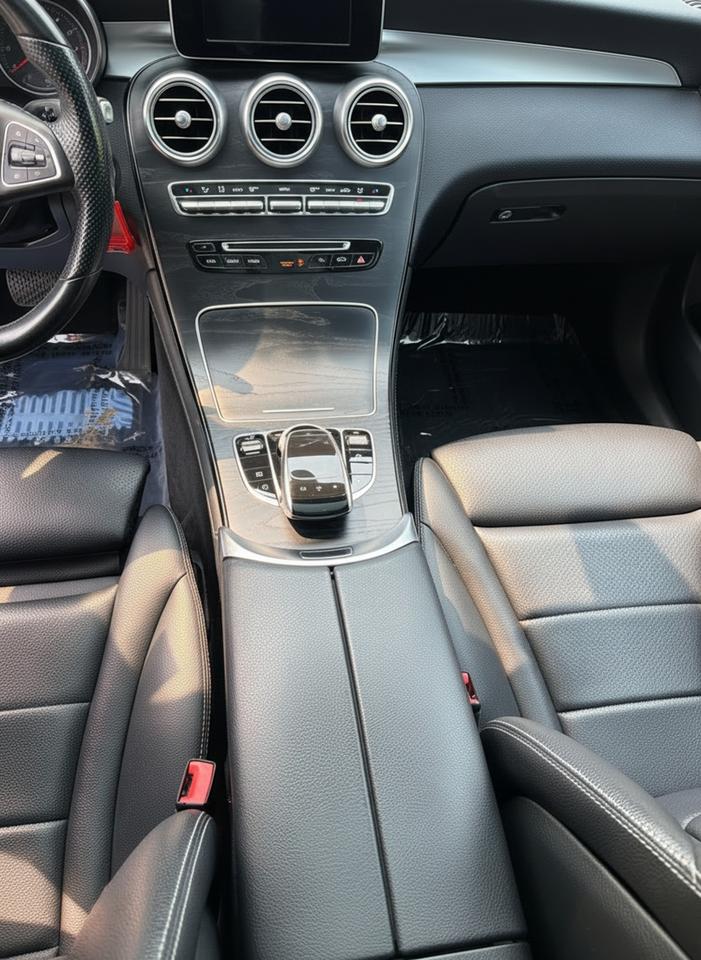 2019 Mercedes-Benz GLC-Class GLC 300 4MATIC SUV Photo