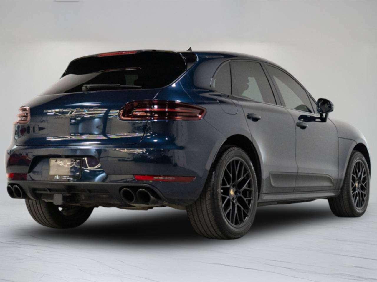 2018 Porsche Macan GTS | PREMIUM PLUS PKG | PANO | 20 IN Photo3