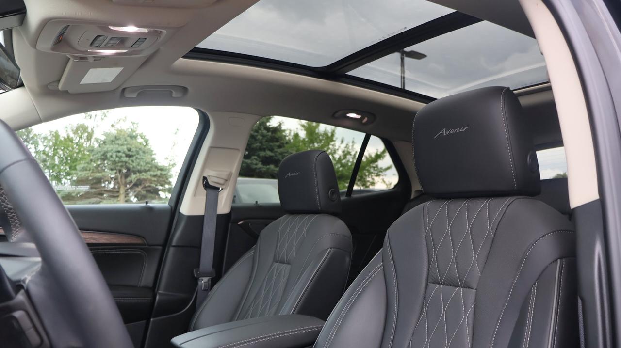 2023 Buick Envision Avenir | AWD | Panoramic Sunroof Photo