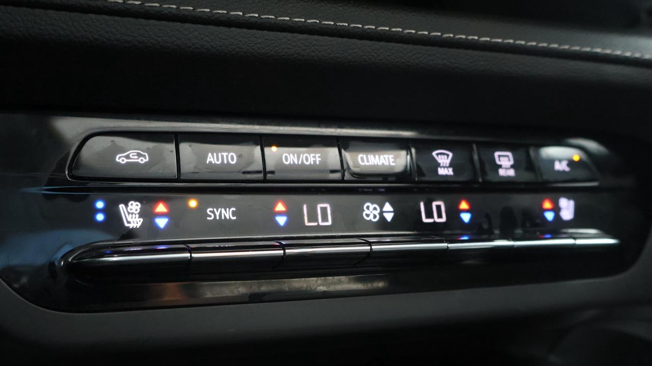 2023 Buick Envision Avenir | AWD | Panoramic Sunroof Photo