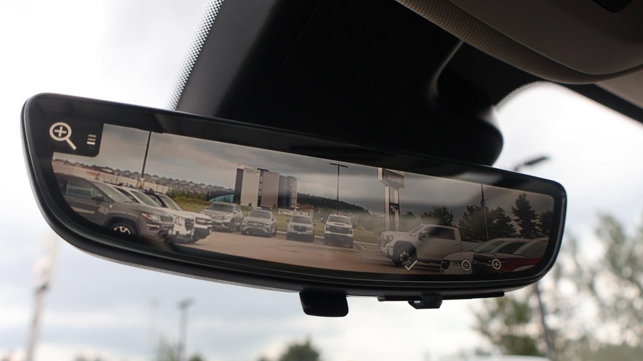2023 Buick Envision Avenir | AWD | Panoramic Sunroof Photo