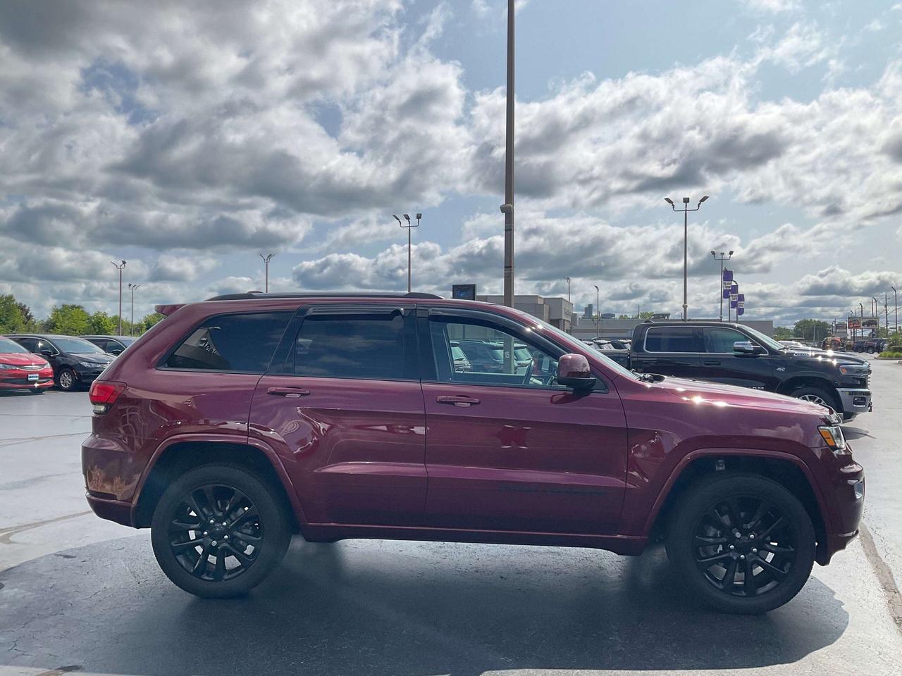 2020 Jeep Grand Cherokee  Photo2