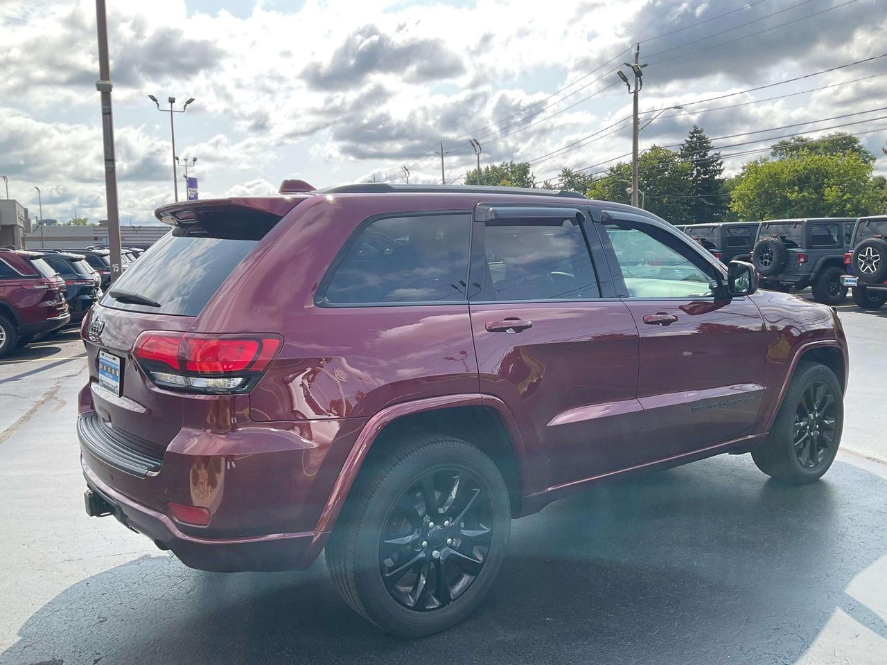 2020 Jeep Grand Cherokee  Photo