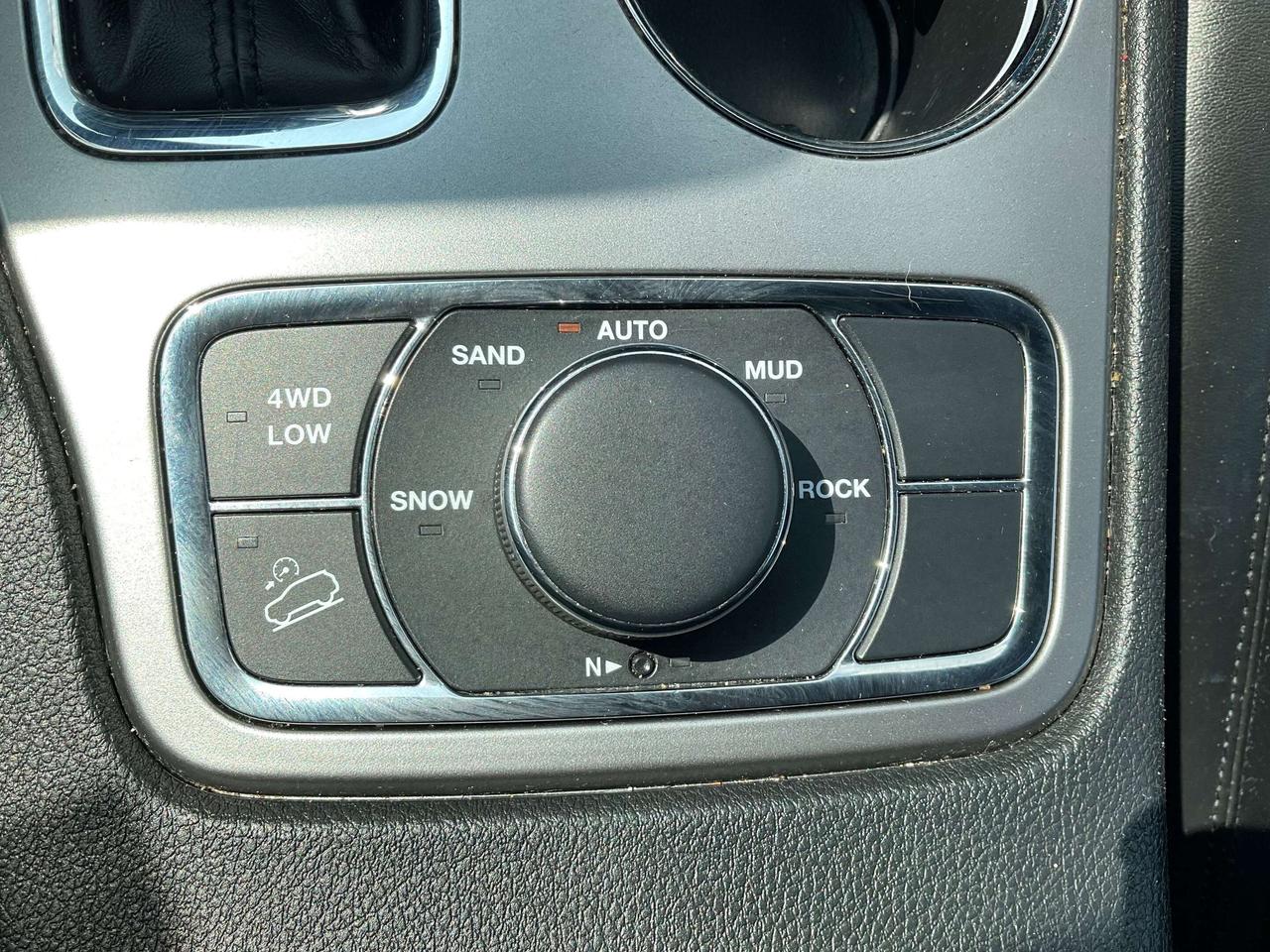 2020 Jeep Grand Cherokee  Photo