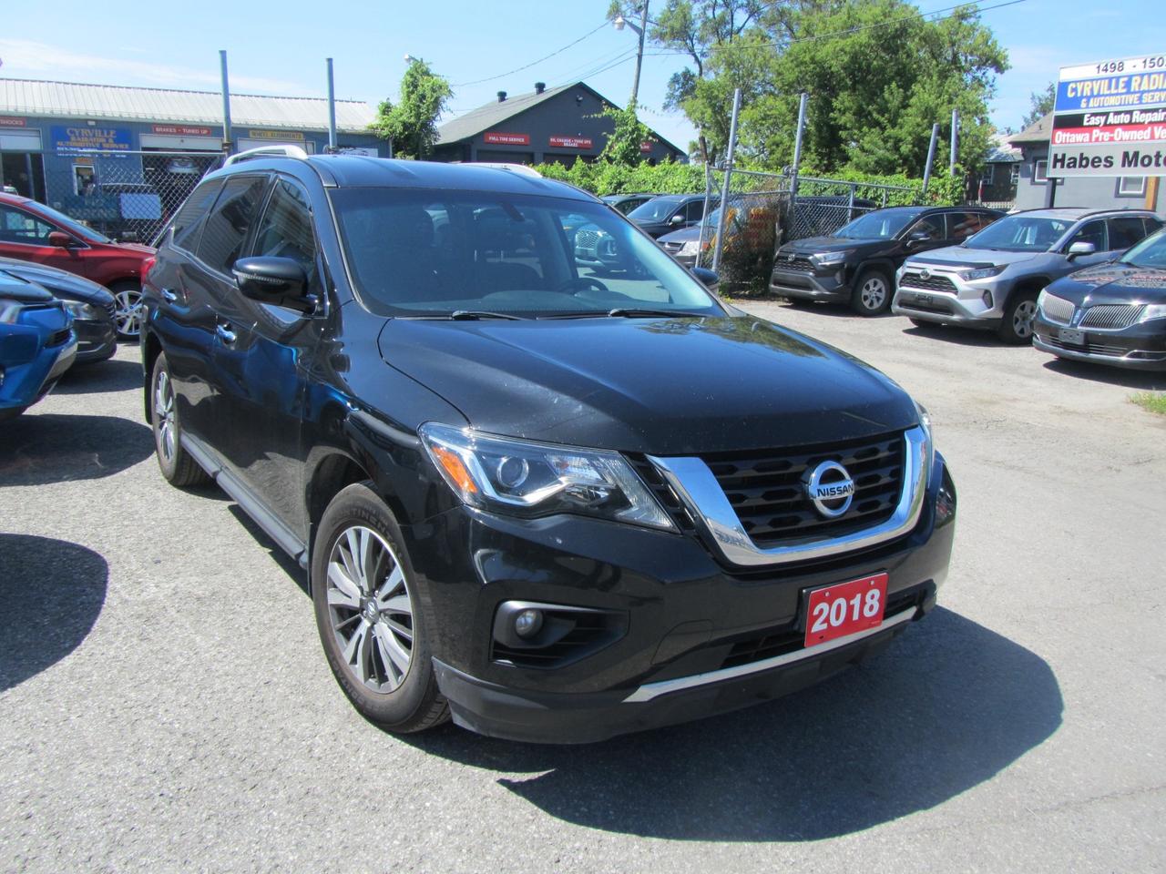 2018 Nissan Pathfinder 4x4 SV Photo
