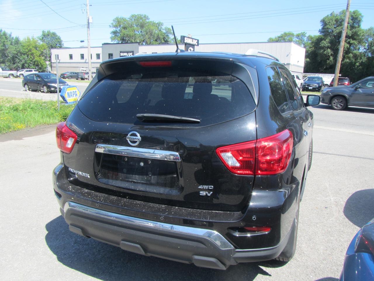 2018 Nissan Pathfinder 4x4 SV Photo3