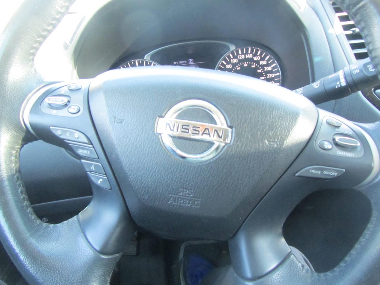 2018 Nissan Pathfinder 4x4 SV Photo