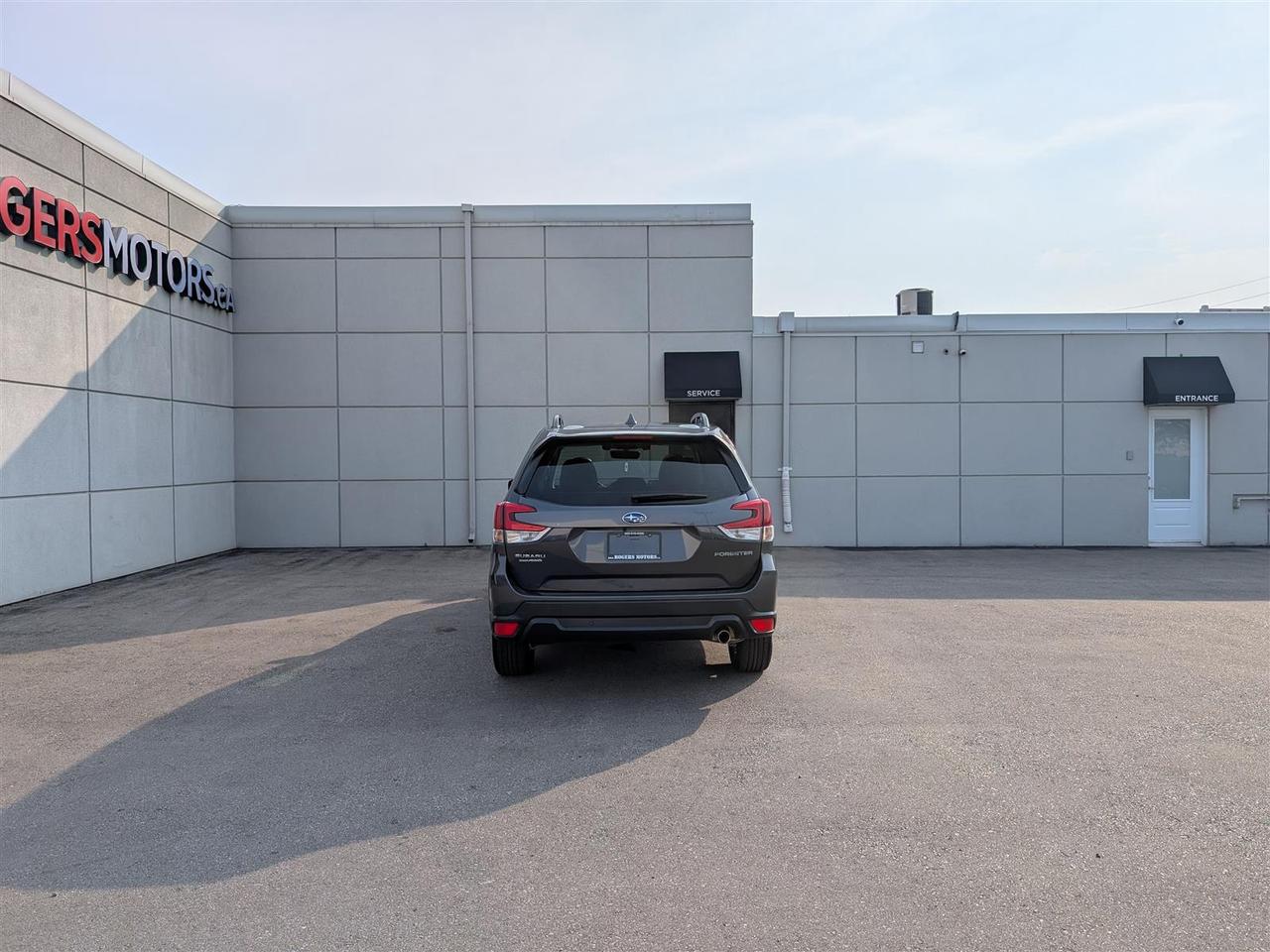 2020 Subaru Forester LIMITED AWD - NAVI - PANO ROOF - TECH FEATS Photo