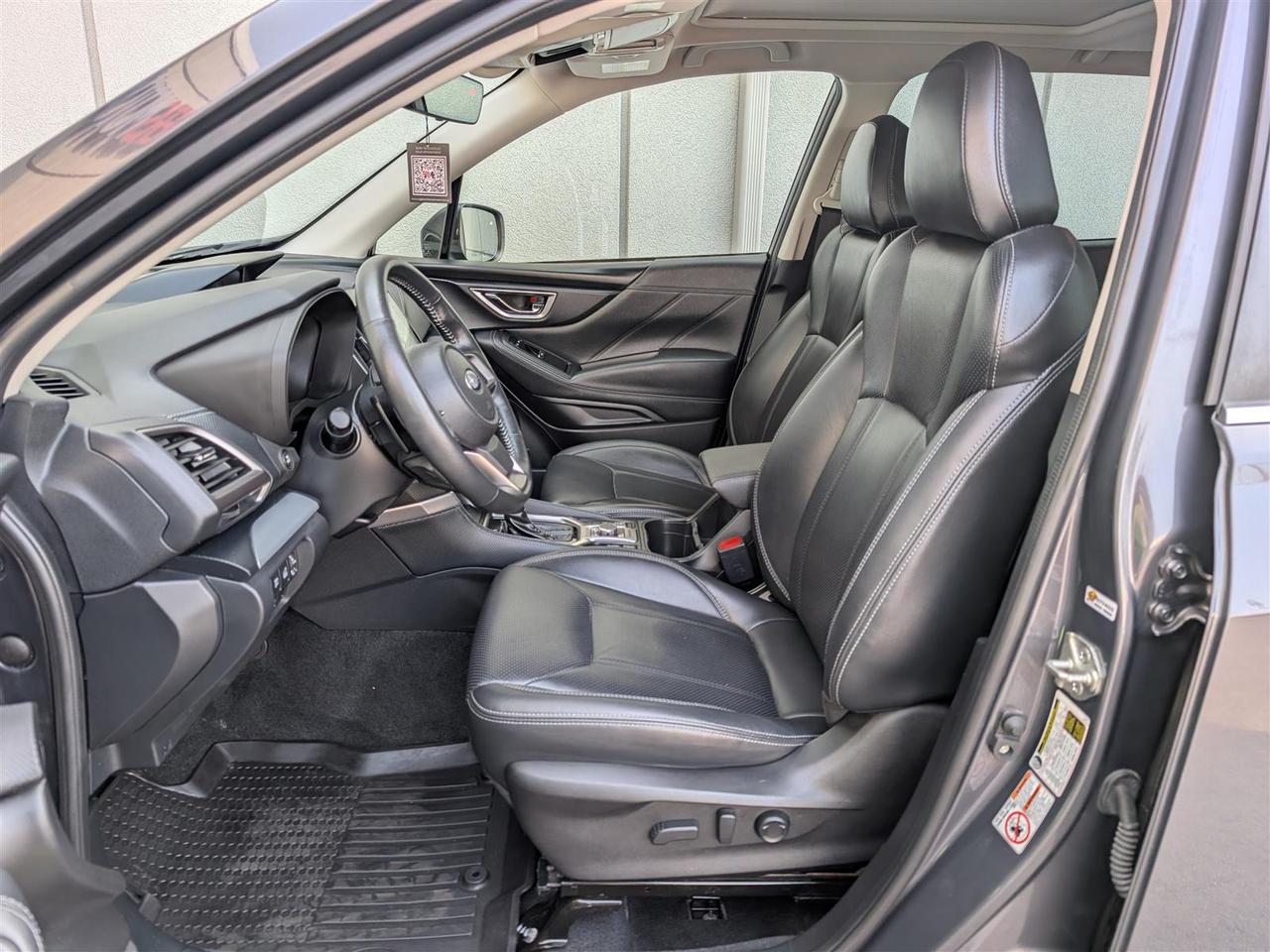 2020 Subaru Forester LIMITED AWD - NAVI - PANO ROOF - TECH FEATS Photo