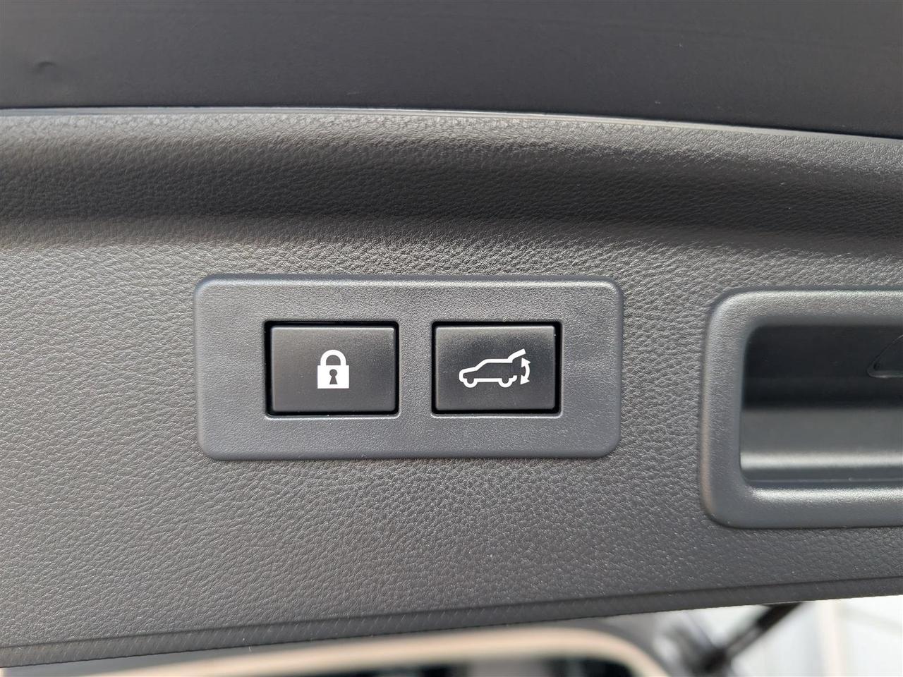2020 Subaru Forester LIMITED AWD - NAVI - PANO ROOF - TECH FEATS Photo