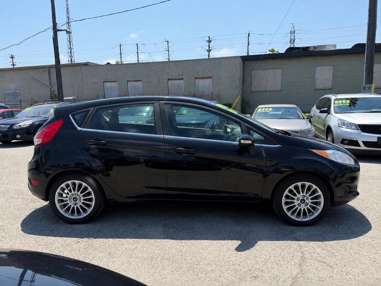 2015 Ford Fiesta Titanium - NO ACCIDENTS - TWO OWNERS Photo