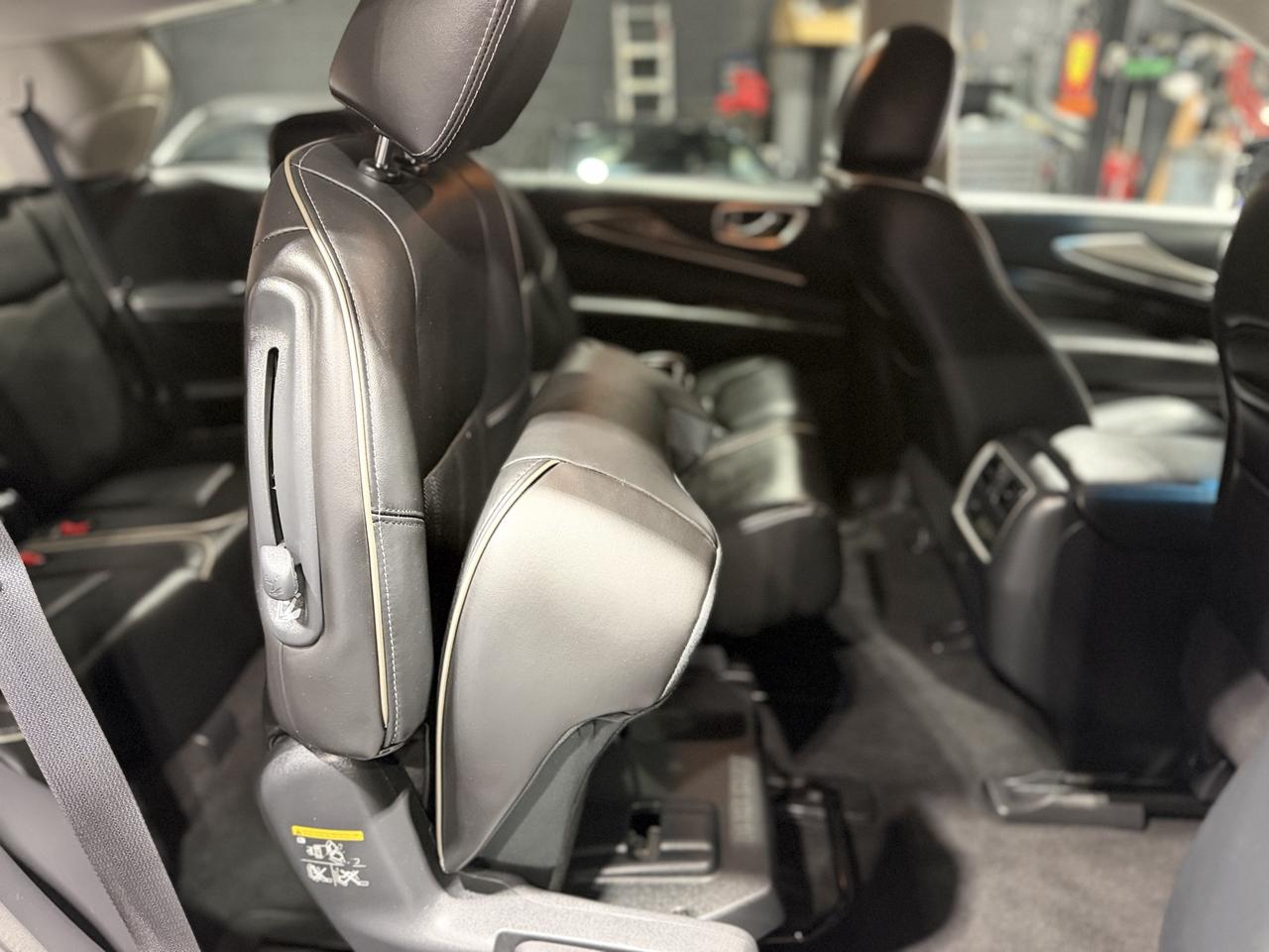 2016 Infiniti QX60 Premium Photo