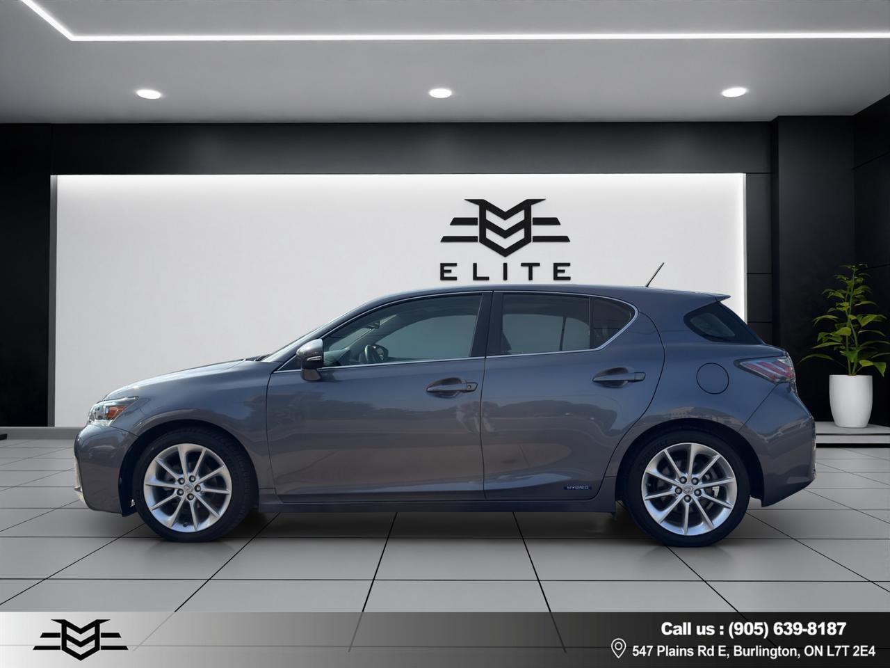2012 Lexus CT 200h Hybrid - Leather -  Heated Seats - Auto !!! Photo