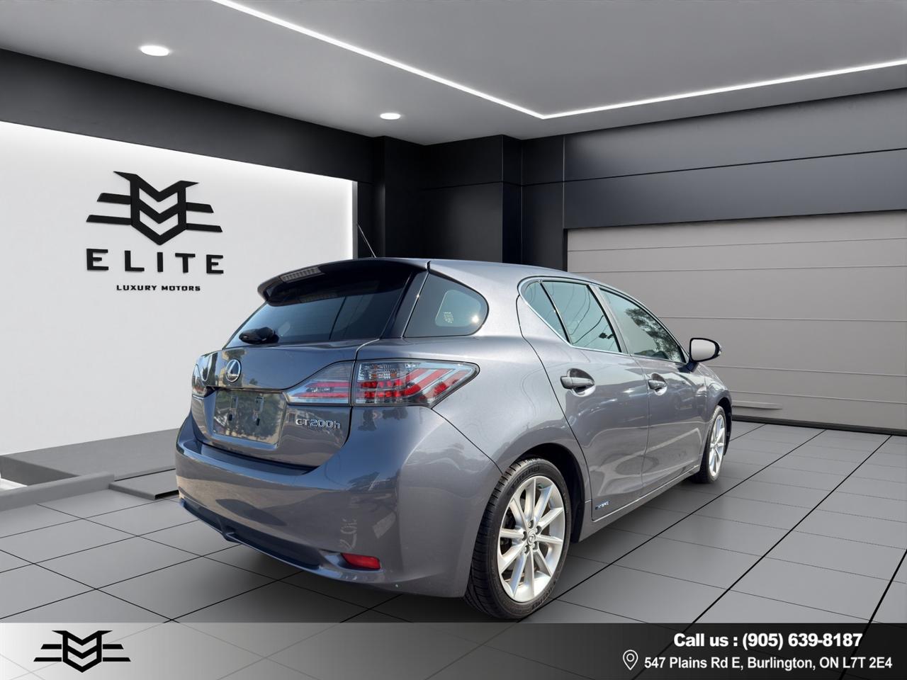 2012 Lexus CT 200h Hybrid - Leather -  Heated Seats - Auto !!! Photo