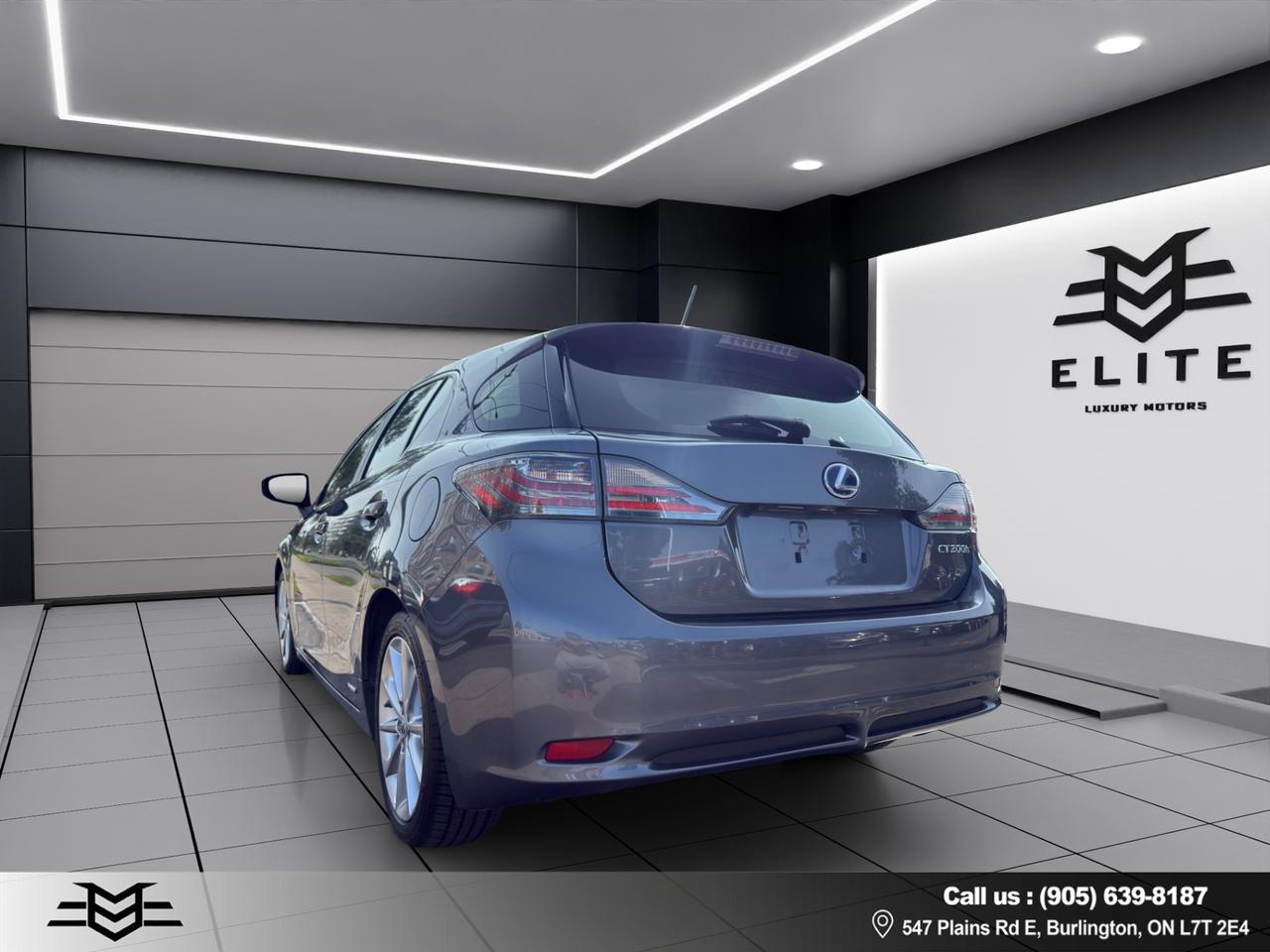 2012 Lexus CT 200h Hybrid - Leather -  Heated Seats - Auto !!! Photo