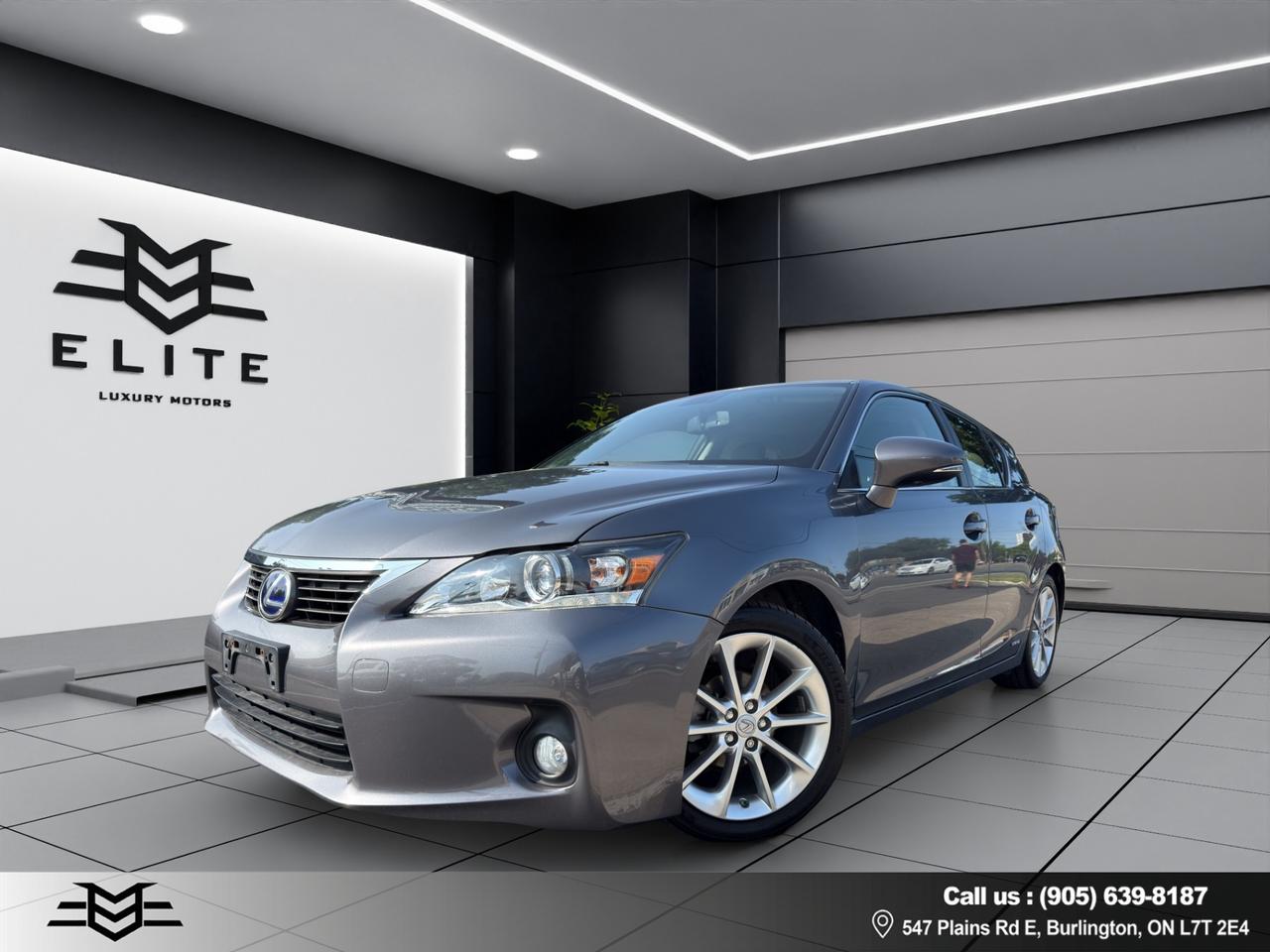 2012 Lexus CT 200h Hybrid - Leather -  Heated Seats - Auto !!! Photo