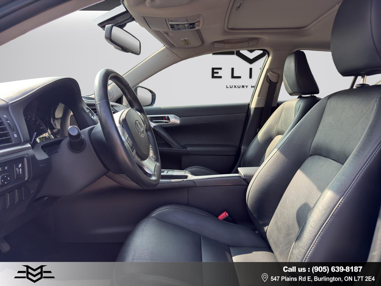 2012 Lexus CT 200h Hybrid - Leather -  Heated Seats - Auto !!! Photo
