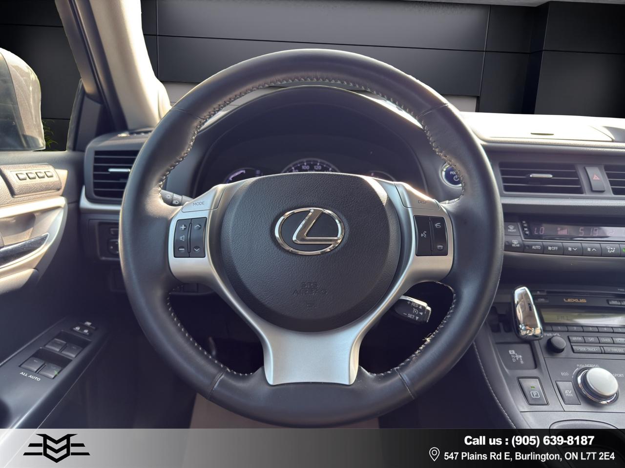 2012 Lexus CT 200h Hybrid - Leather -  Heated Seats - Auto !!! Photo