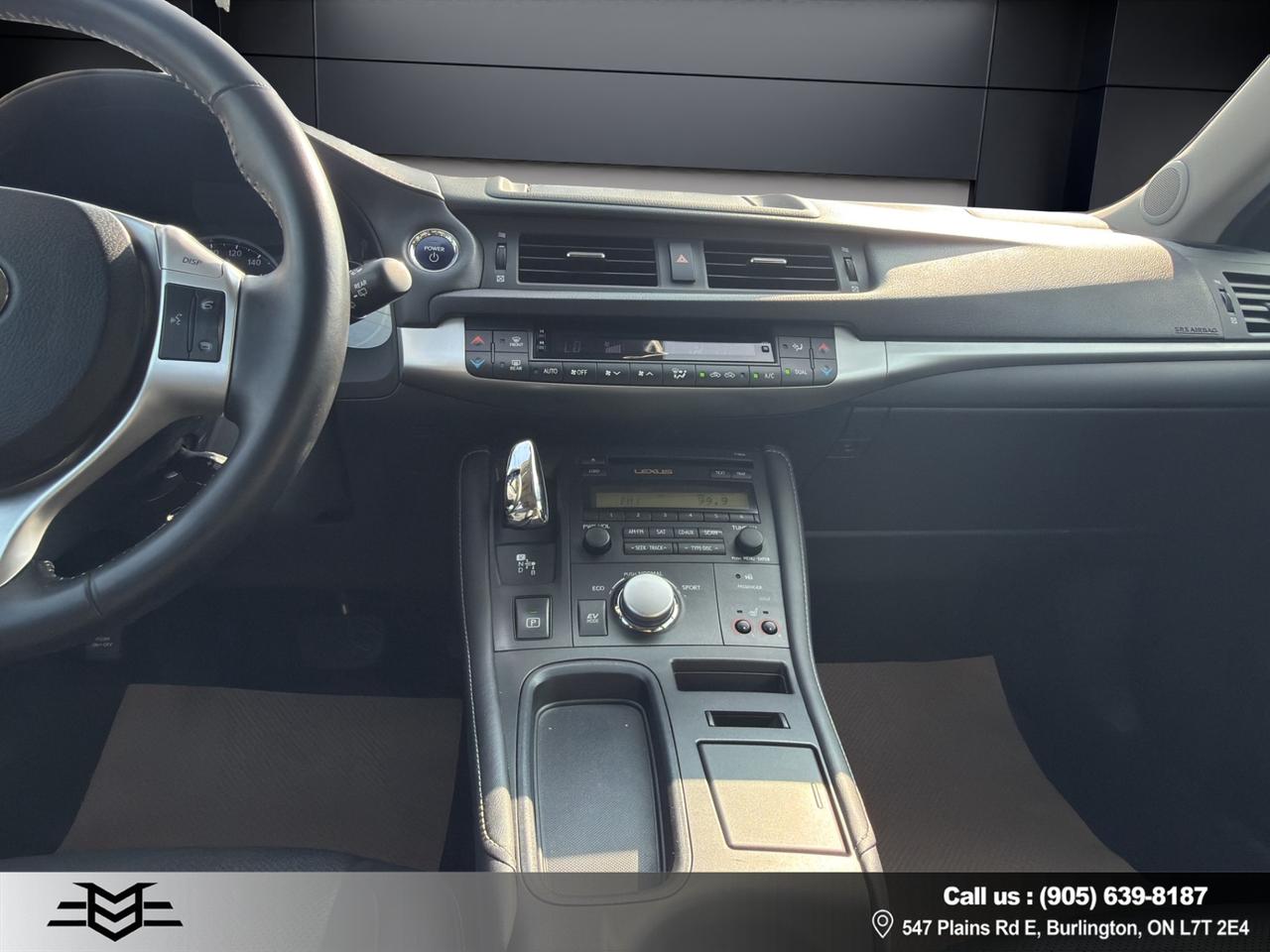2012 Lexus CT 200h Hybrid - Leather -  Heated Seats - Auto !!! Photo