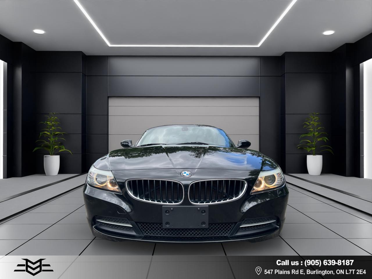 2011 BMW Z4 Roadster SDrive30i - 6-SPEED MANUAL !!!! Photo