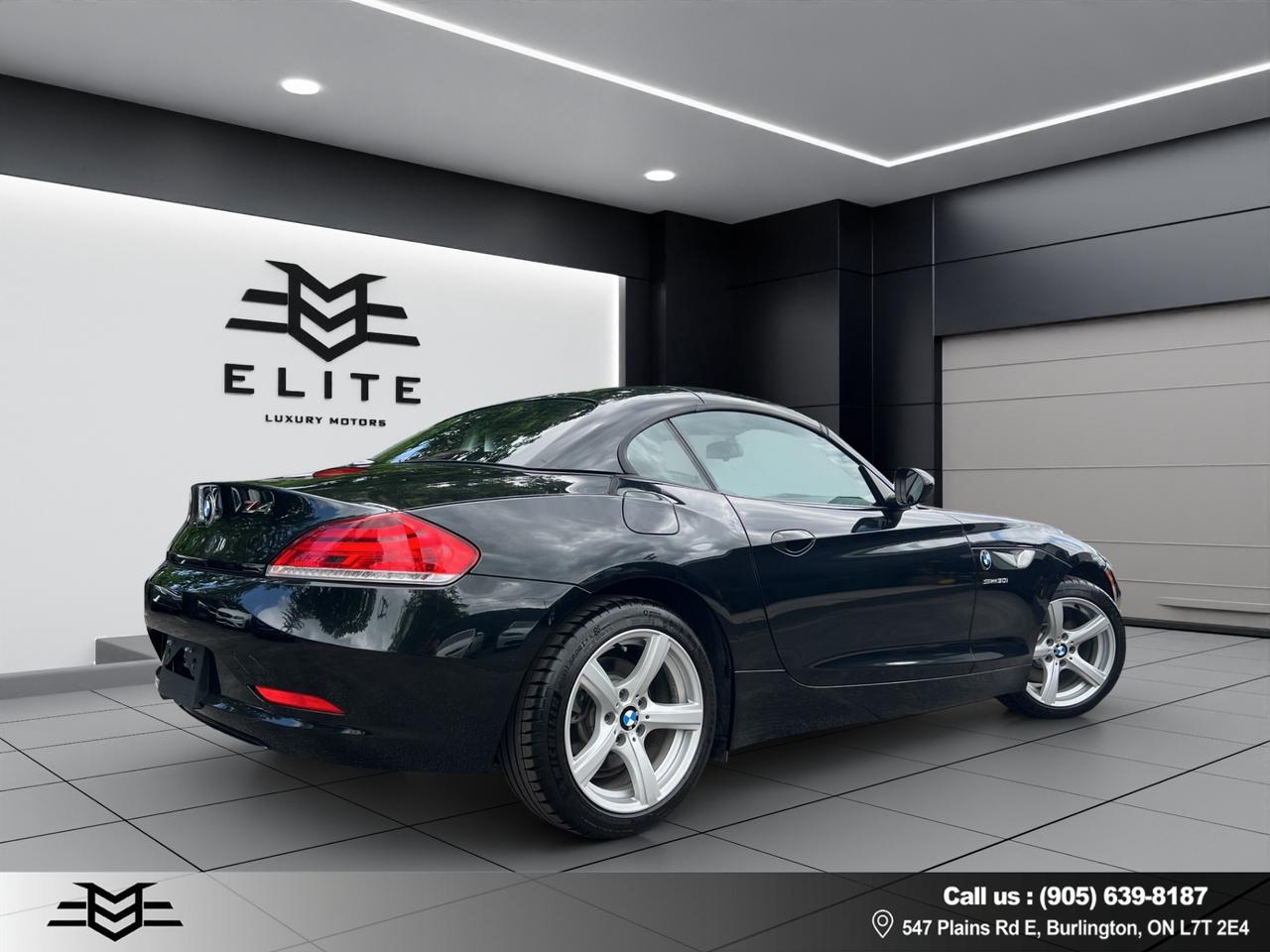 2011 BMW Z4 Roadster SDrive30i - 6-SPEED MANUAL !!!! Photo