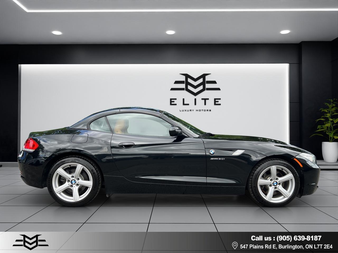 2011 BMW Z4 Roadster SDrive30i - 6-SPEED MANUAL !!!! Photo
