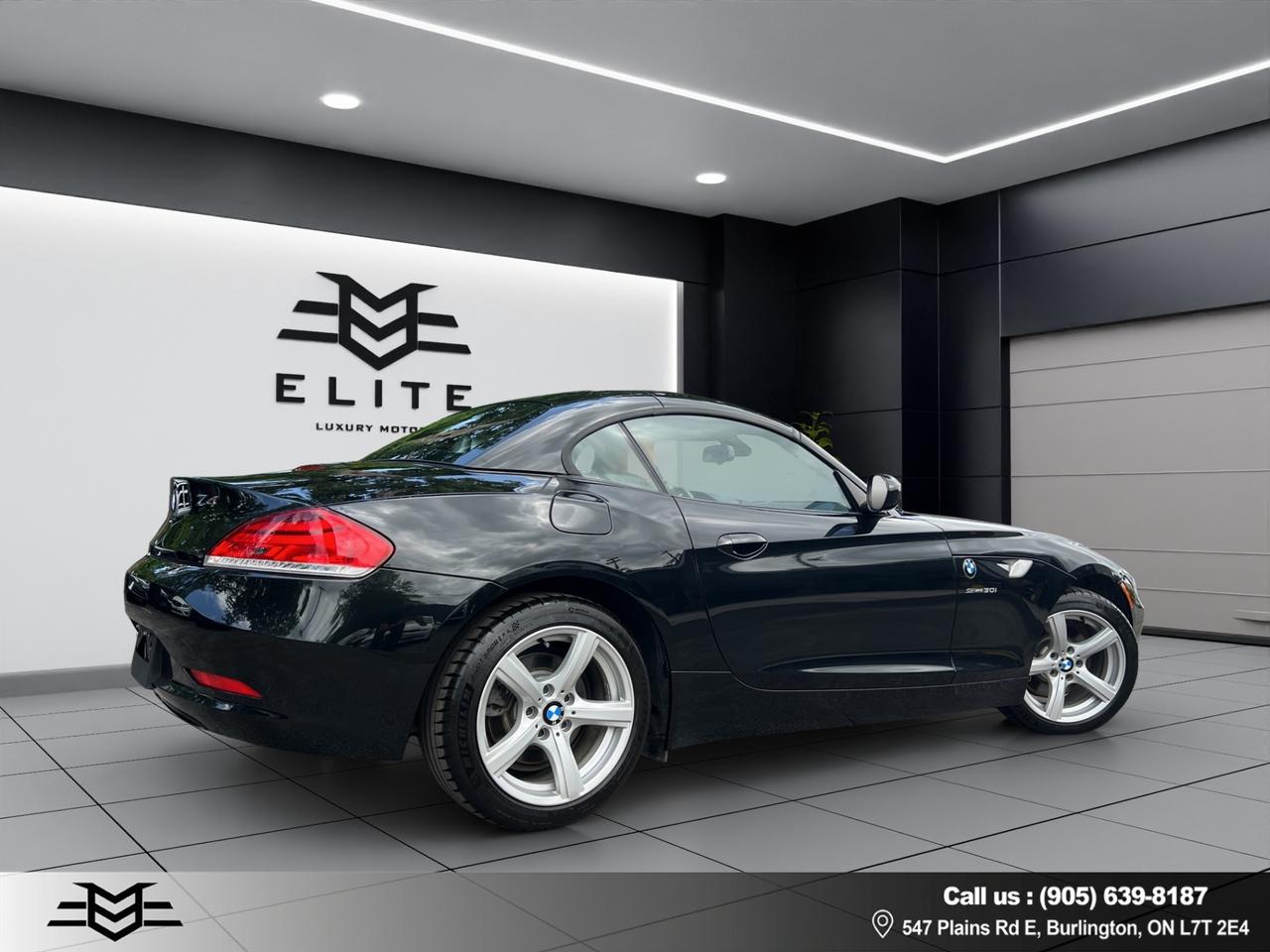 2011 BMW Z4 Roadster SDrive30i - 6-SPEED MANUAL !!!! Photo