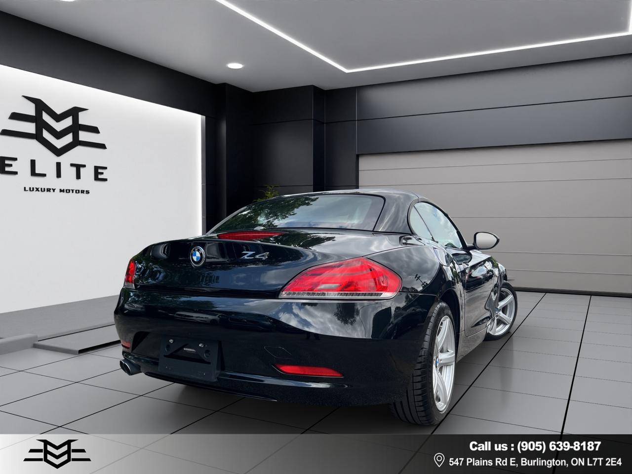2011 BMW Z4 Roadster SDrive30i - 6-SPEED MANUAL !!!! Photo