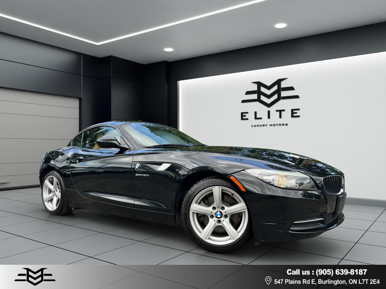 2011 BMW Z4 Roadster SDrive30i - 6-SPEED MANUAL !!!! Photo