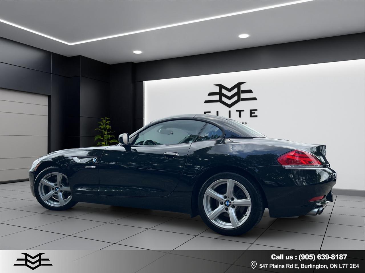 2011 BMW Z4 Roadster SDrive30i - 6-SPEED MANUAL !!!! Photo