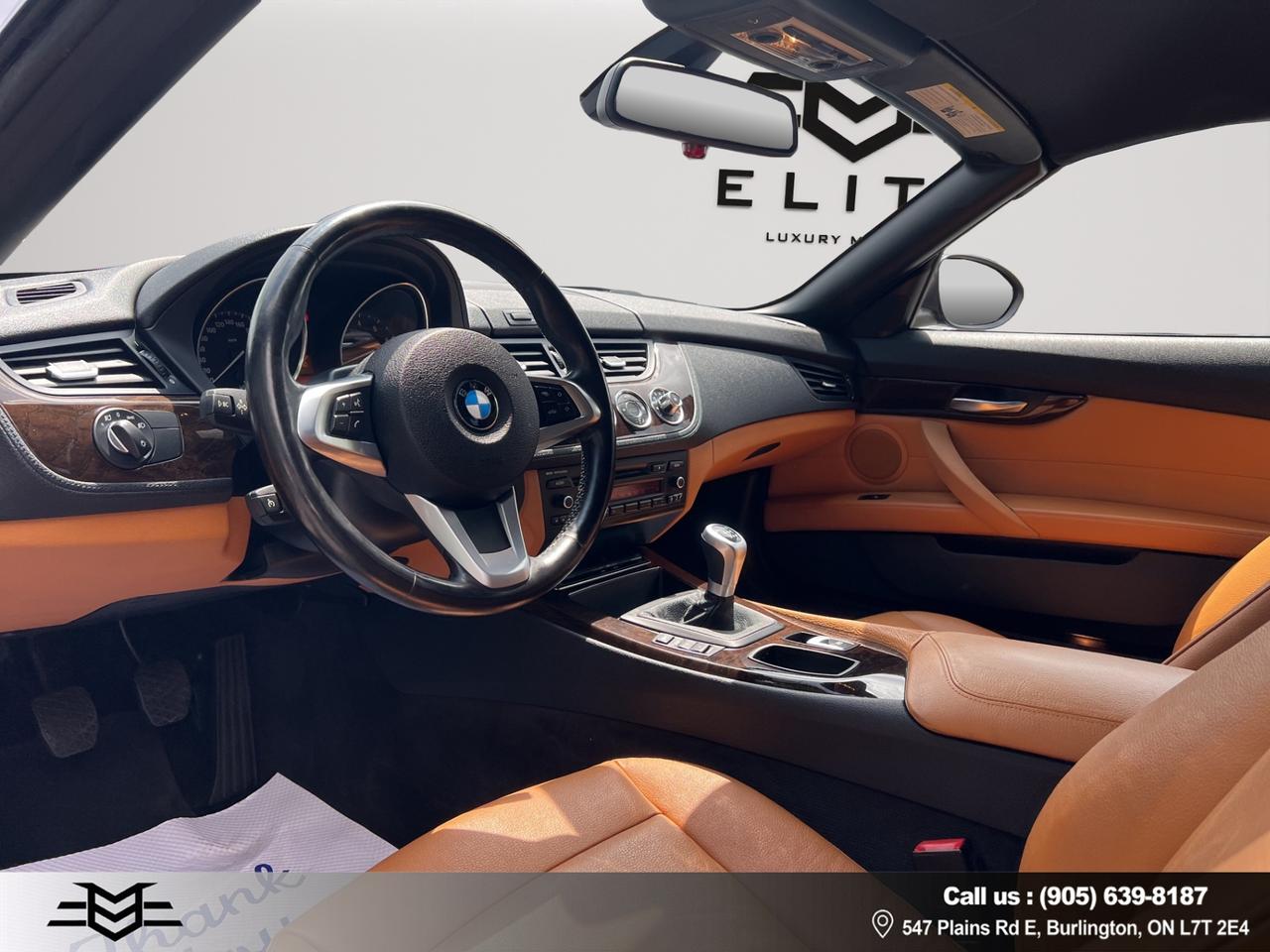 2011 BMW Z4 Roadster SDrive30i - 6-SPEED MANUAL !!!! Photo