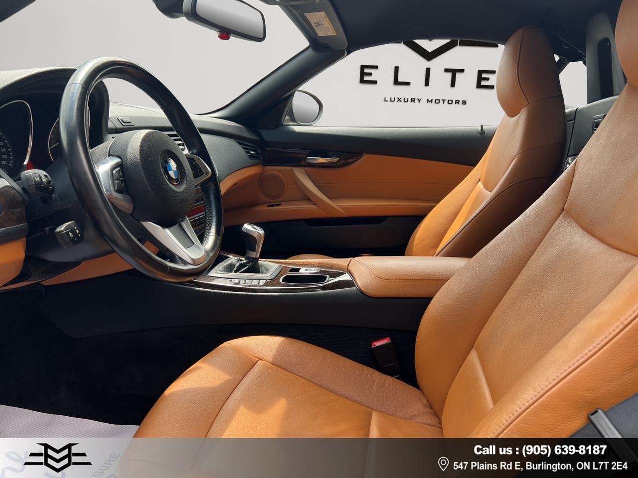 2011 BMW Z4 Roadster SDrive30i - 6-SPEED MANUAL !!!! Photo