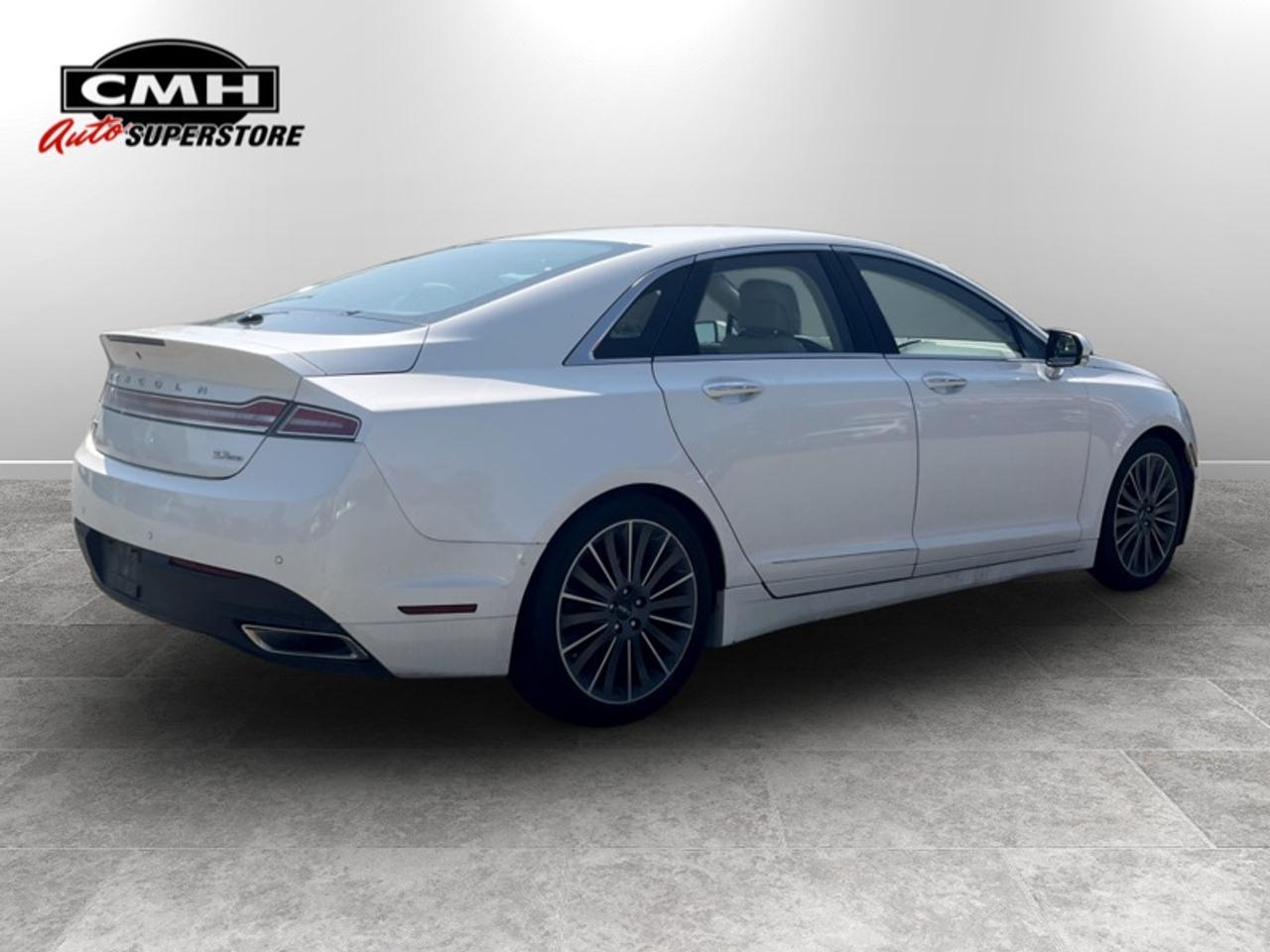 2015 Lincoln MKZ Reserve w/Tech Pkg Photo