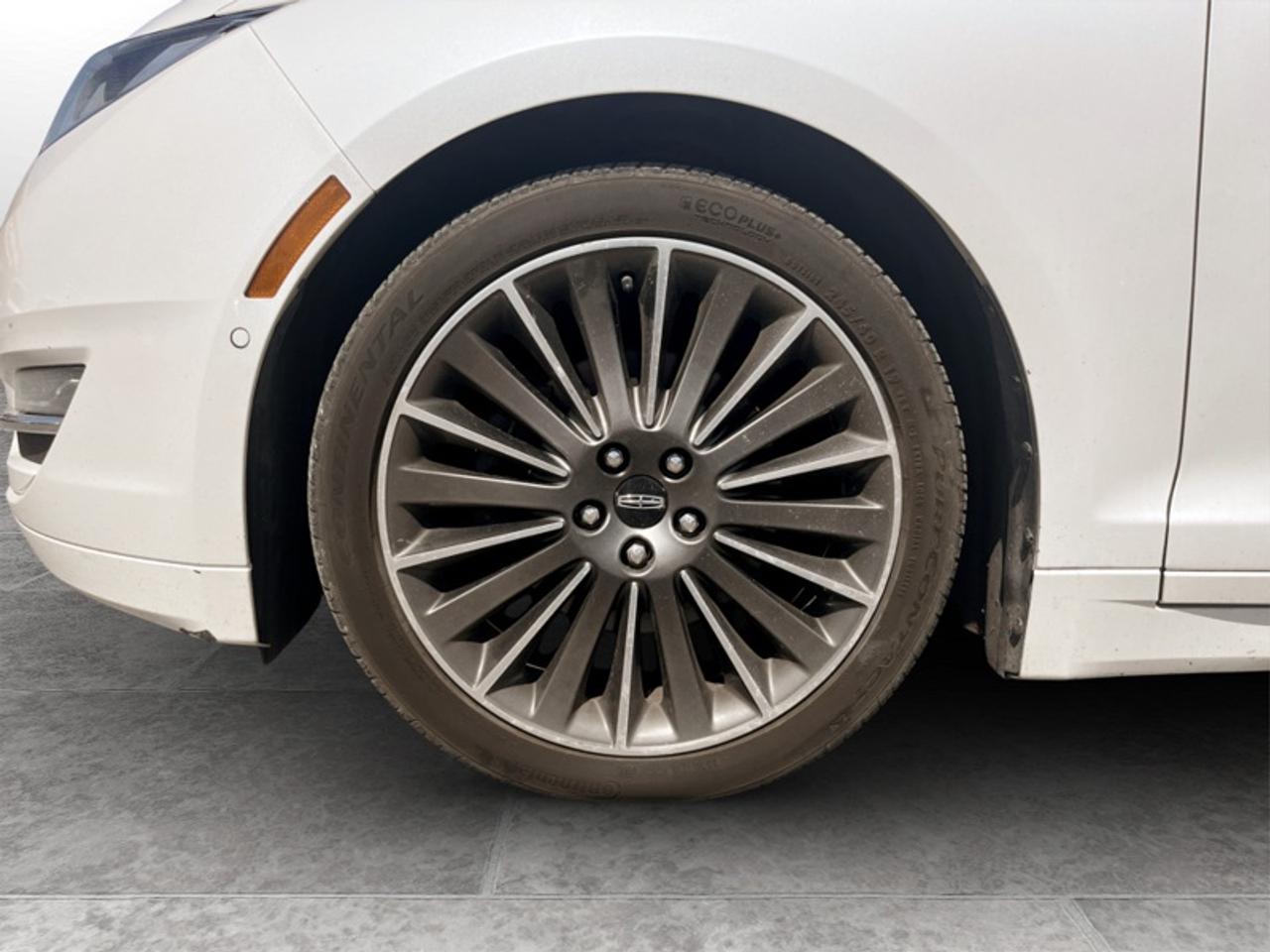 2015 Lincoln MKZ Reserve w/Tech Pkg Photo