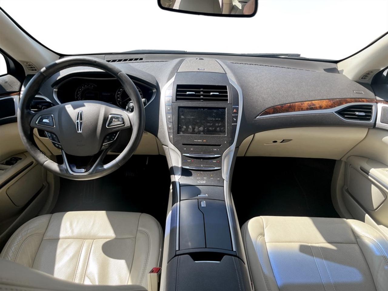 2015 Lincoln MKZ Reserve w/Tech Pkg Photo