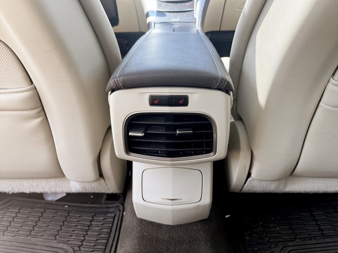2015 Lincoln MKZ Reserve w/Tech Pkg Photo