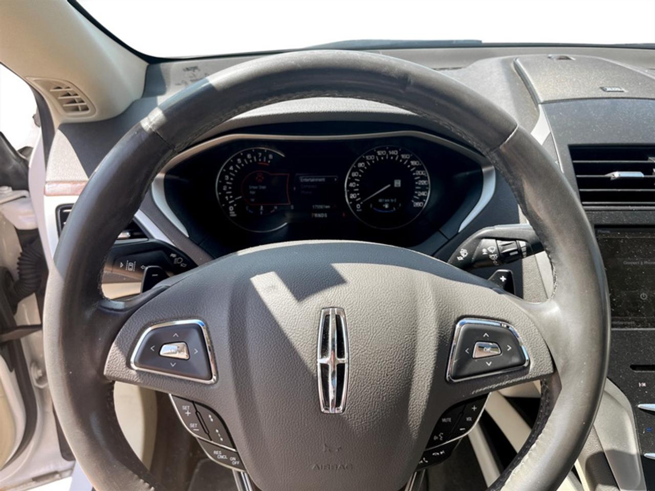 2015 Lincoln MKZ Reserve w/Tech Pkg Photo