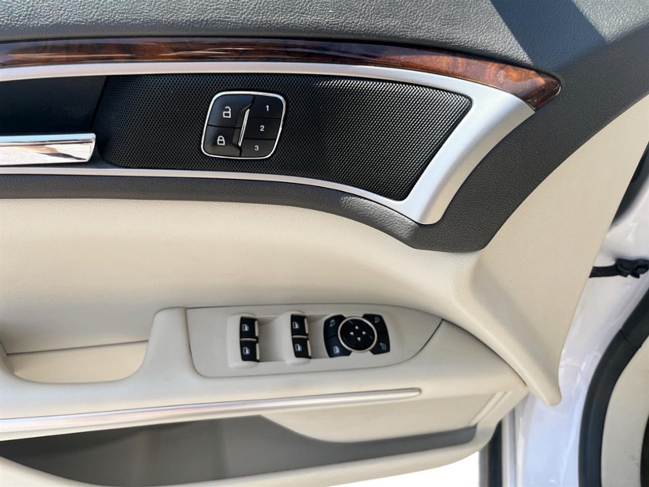 2015 Lincoln MKZ Reserve w/Tech Pkg Photo