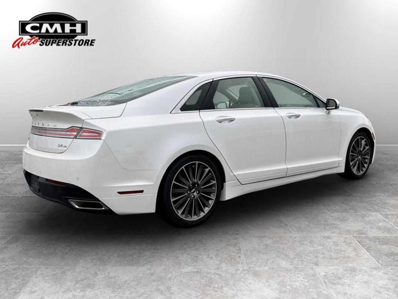 2015 Lincoln MKZ Reserve w/Tech Pkg  **CLEAN CARFAX** Photo4